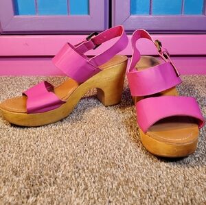 Vintage Pink leather wooden wedge clog heel buckle sandals size 7.5